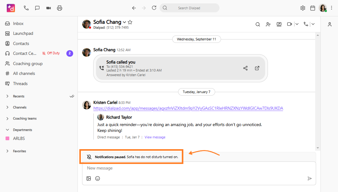 Screenshot of a Dialpad message view with an orange arrow pointing to an orange box highlighting a banner indicating that notifications are paused because the recipient has Do Not Disturb turned on.